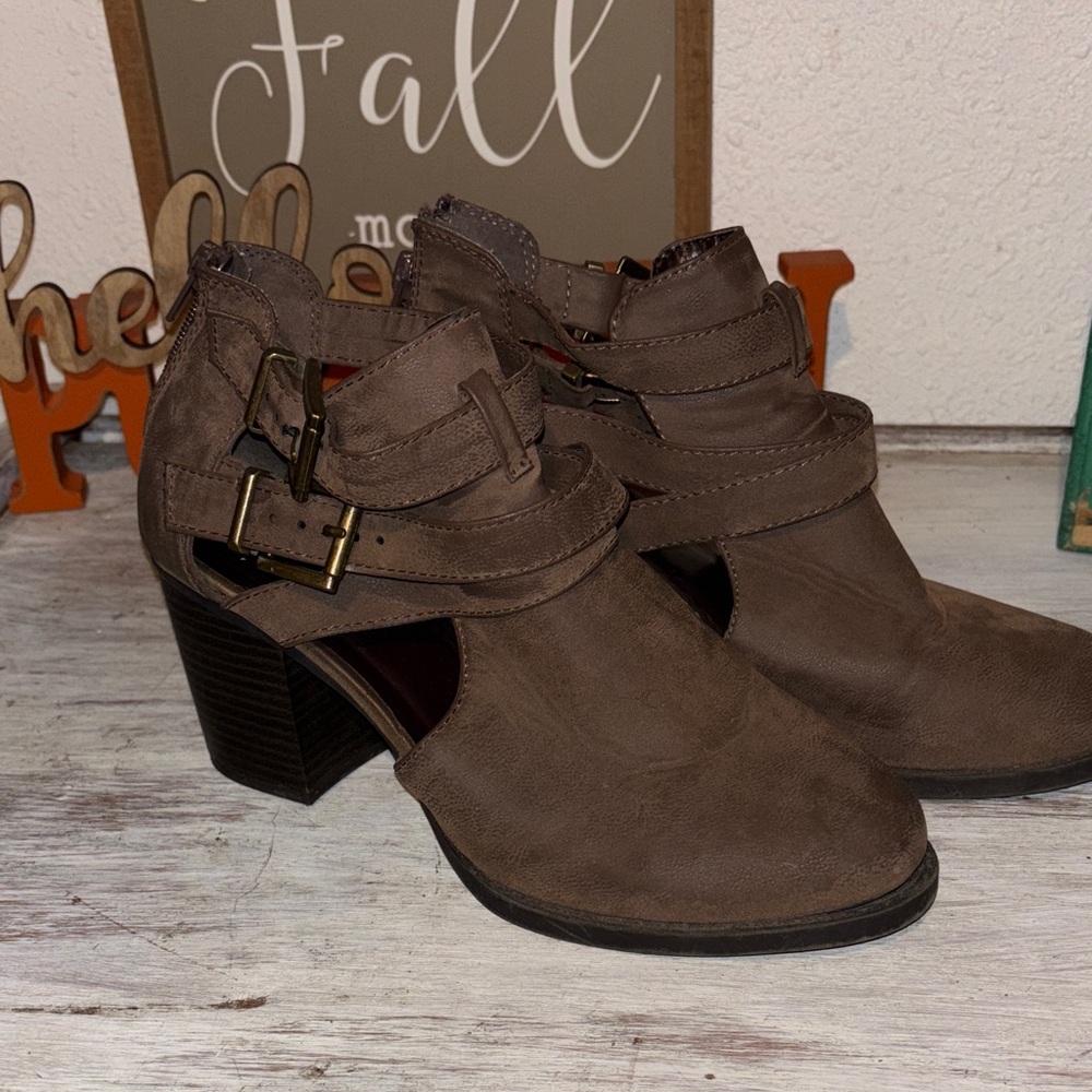 Soda Brown Heeled Ankle Boots
